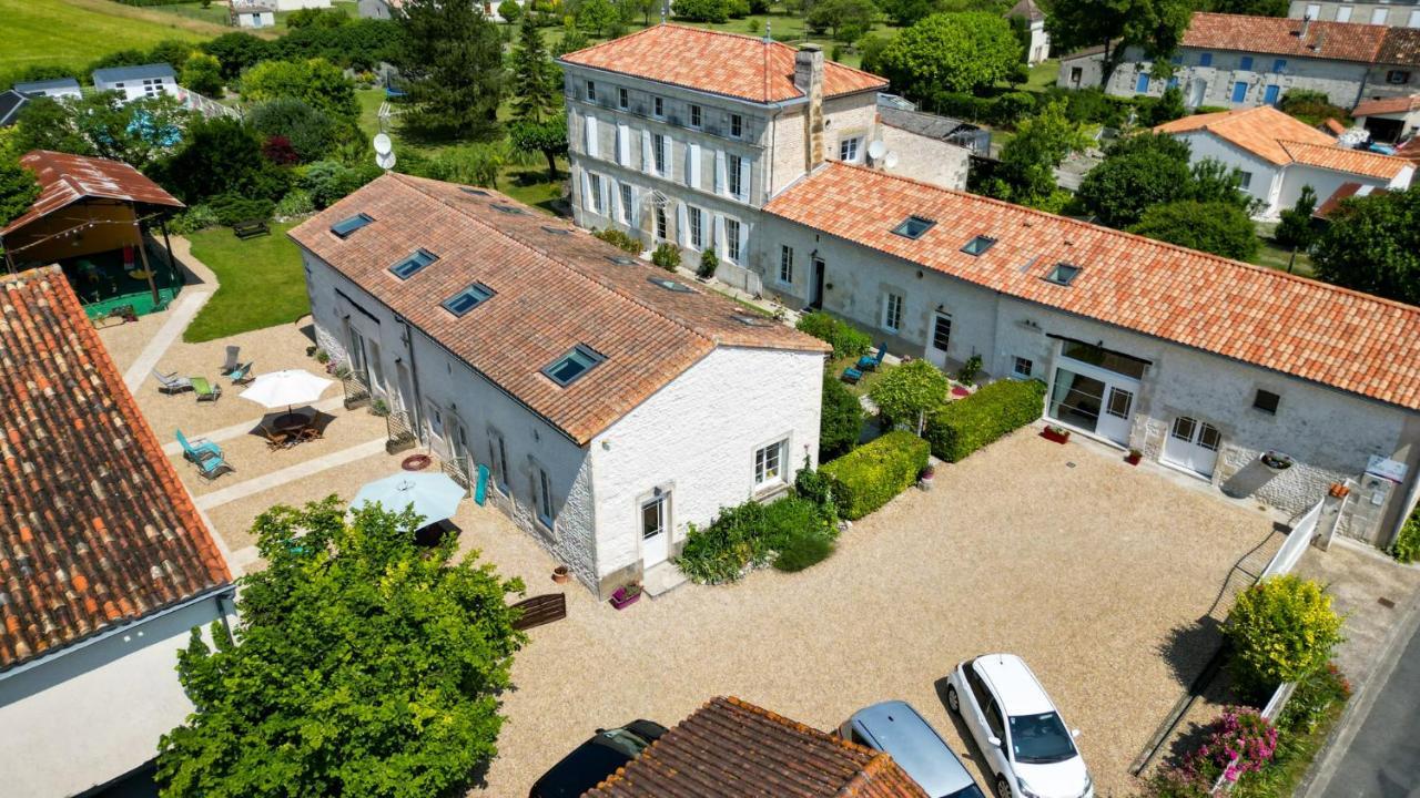 Les Gites Du Vigneron Et Cd'H Saint-Seurin-de-Palenne Bagian luar foto