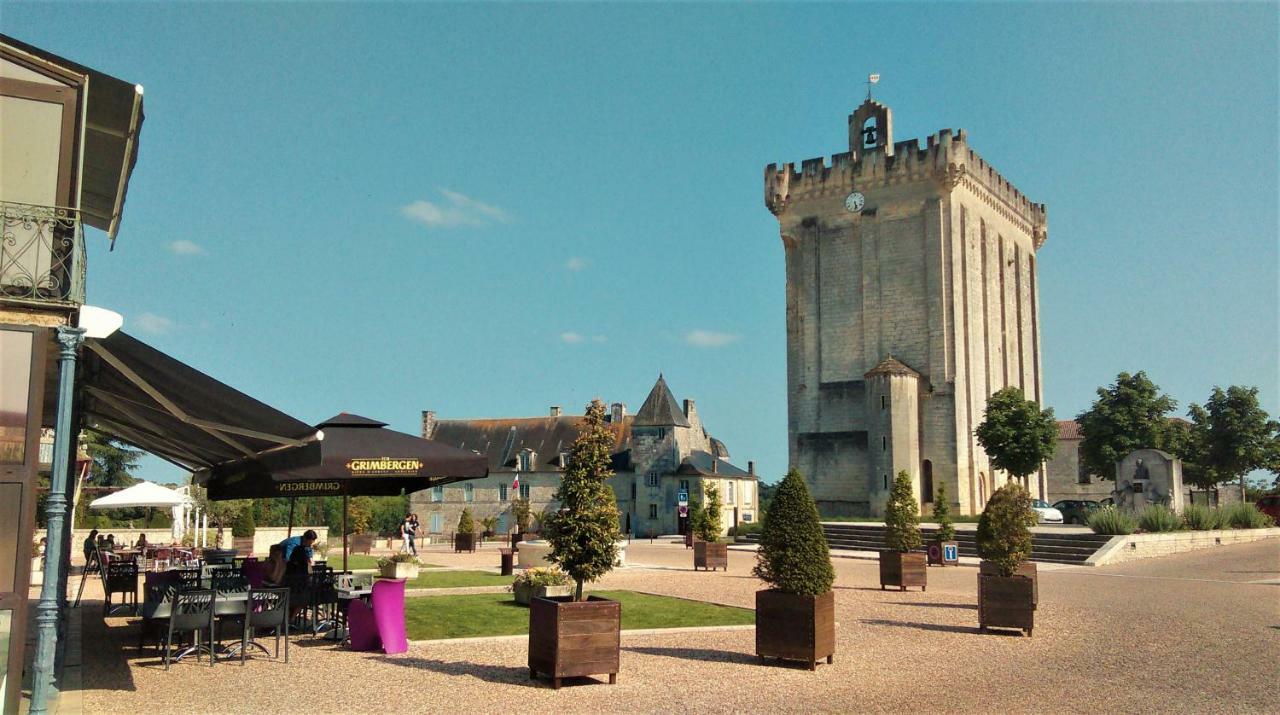 Les Gites Du Vigneron Et Cd'H Saint-Seurin-de-Palenne Bagian luar foto